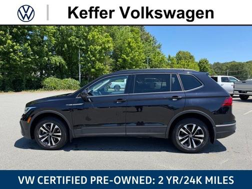 Deep Black Pearl Effect 2022 Volkswagen Tiguan 2.0T S
