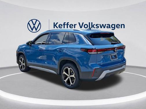 Monterey Blue Pearl 2026 Volkswagen Tiguan SE