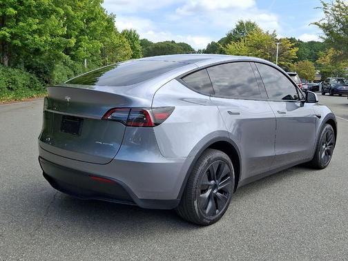 2025 Tesla Model Y Long Range