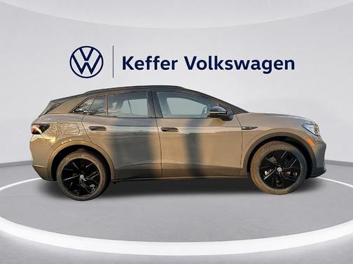 Pure Gray w/ Black Roof 2025 Volkswagen ID.4 Pro S Plus