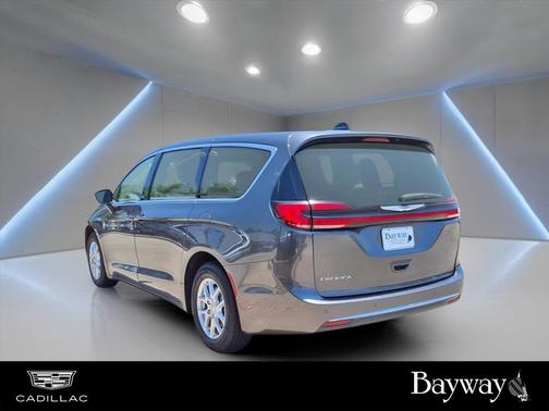 2023 Chrysler Pacifica Touring-L