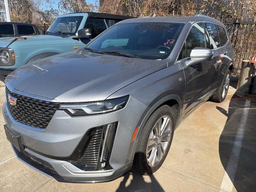 2025 Cadillac XT6 Premium Luxury FWD