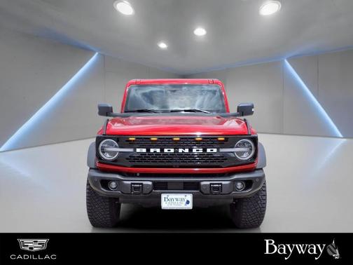 Hot Pepper Red Metallic Tinted Clearcoat 2023 Ford Bronco Wildtrak