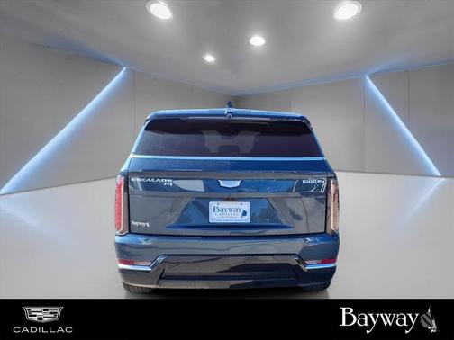 2025 Cadillac Escalade IQ Luxury 1