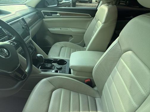 2019 Volkswagen Atlas 3.6L SEL Premium