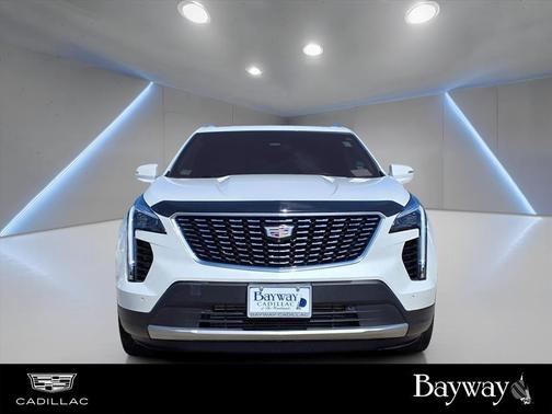 2022 Cadillac XT4 Premium Luxury