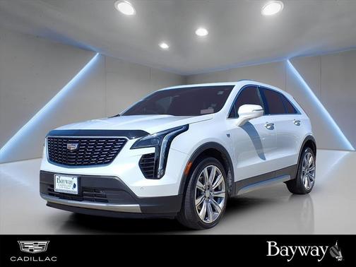 2022 Cadillac XT4 Premium Luxury