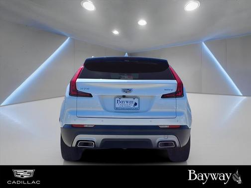 2022 Cadillac XT4 Premium Luxury