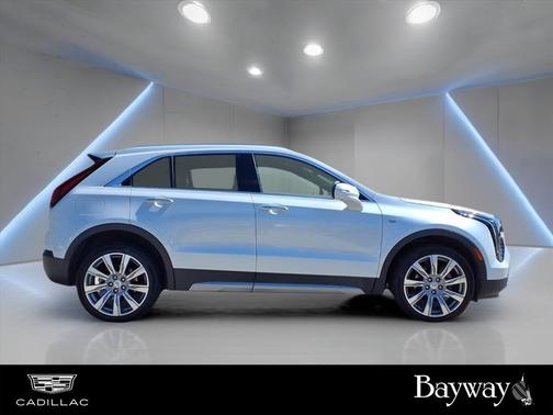 2022 Cadillac XT4 Premium Luxury