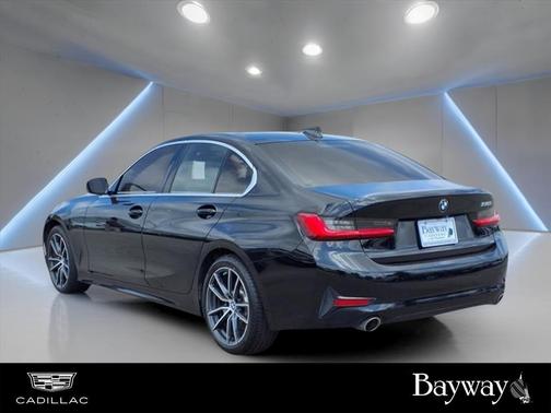 2019 BMW 330 i
