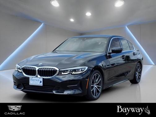2019 BMW 330 i