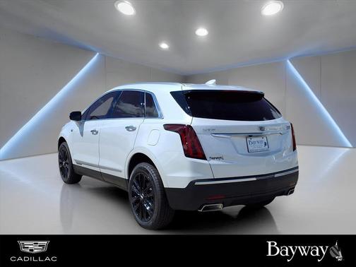 2025 Cadillac XT5 Luxury