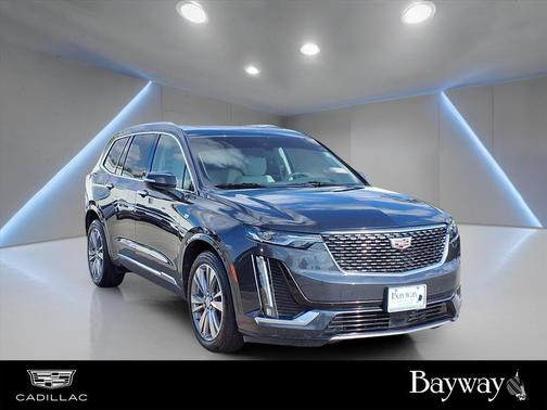 2022 Cadillac XT6 Premium Luxury FWD