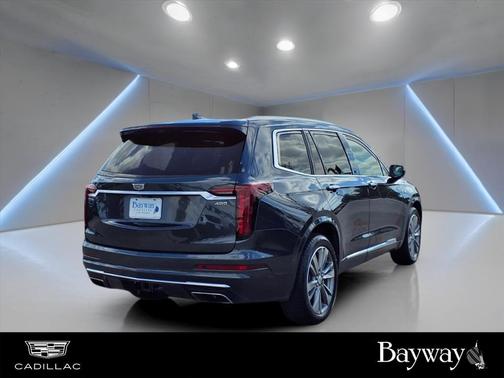 2022 Cadillac XT6 Premium Luxury FWD