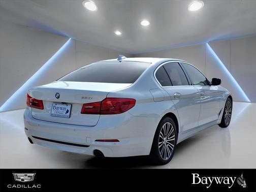 2019 BMW 530 i