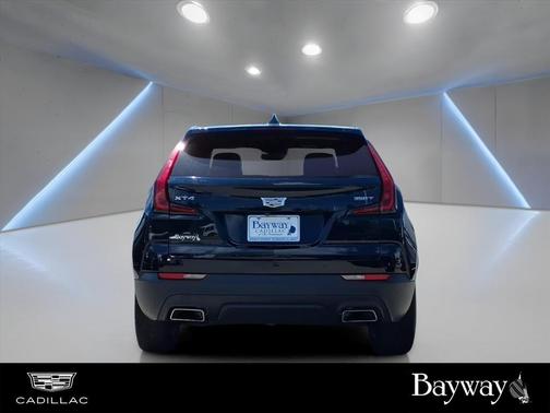 2022 Cadillac XT4 Luxury