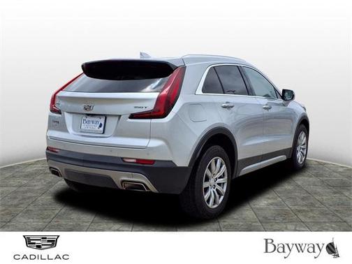 2022 Cadillac XT4 Premium Luxury