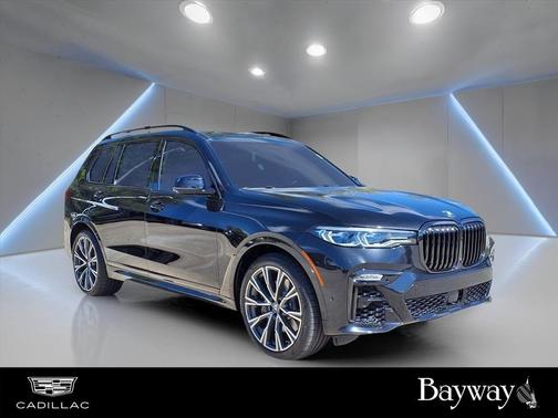 2021 BMW X7 M50i