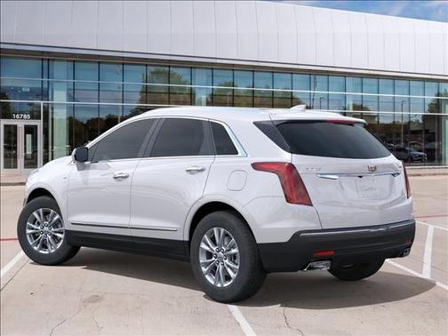 Crystal White Tri-Coat 2026 Cadillac XT5 Luxury