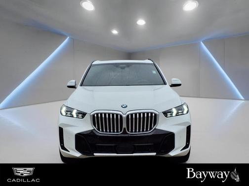 Alpine White 2025 BMW X5 sDrive40i