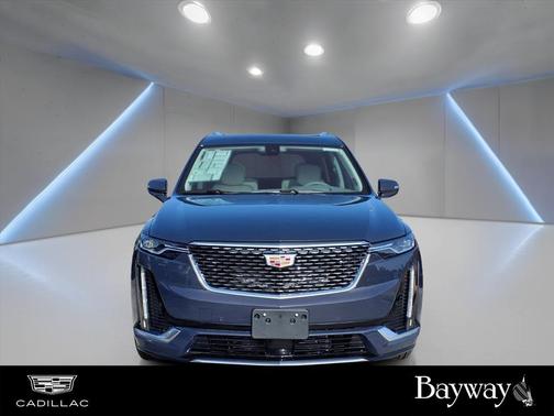 2025 Cadillac XT6 Premium Luxury FWD