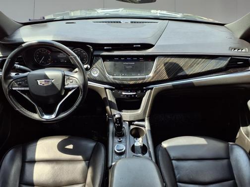 2022 Cadillac XT6 Premium Luxury AWD