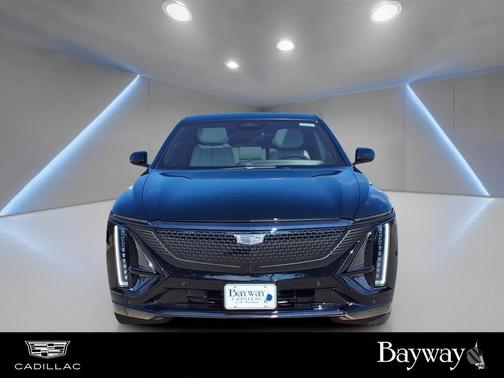 2025 Cadillac LYRIQ Sport