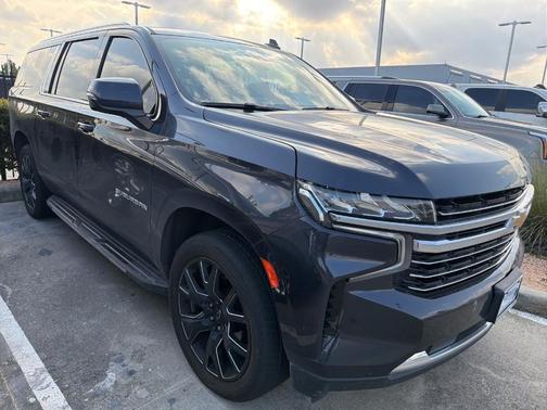 2023 Chevrolet Suburban LT