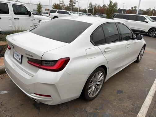 2023 BMW 330 i