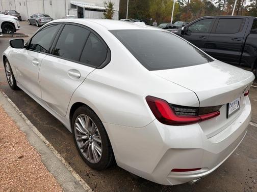 2023 BMW 330 i
