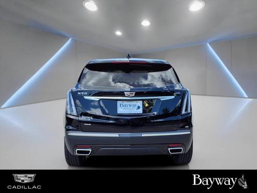 2025 Cadillac XT5 Sport
