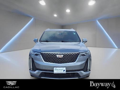 2022 Cadillac XT6 Premium Luxury FWD