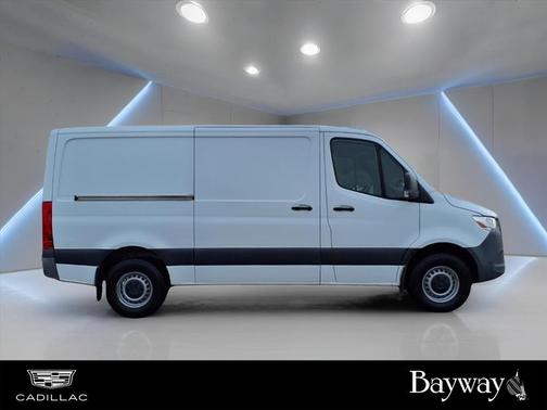 2022 Mercedes-Benz Sprinter 1500 Standard Roof