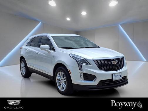 Crystal White Tri-Coat 2026 Cadillac XT5 Luxury