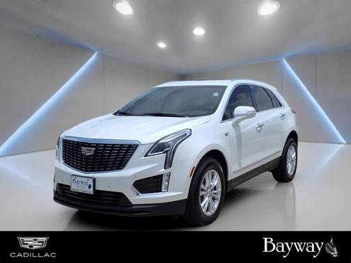 Crystal White Tri-Coat 2026 Cadillac XT5 Luxury