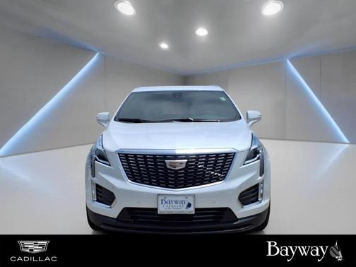 Crystal White Tri-Coat 2026 Cadillac XT5 Luxury