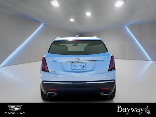 2026 Cadillac XT5 Luxury