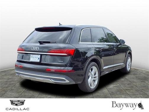 2024 Audi Q7 55 Premium Plus