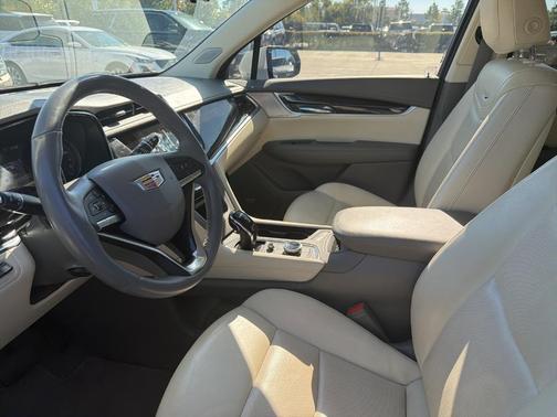 2023 Cadillac XT6 Premium Luxury FWD