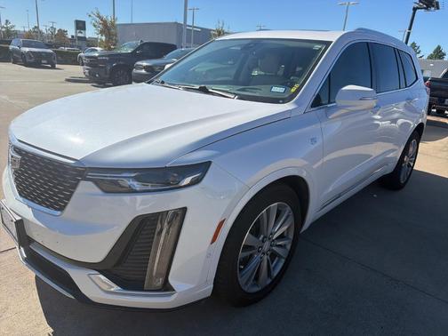 2023 Cadillac XT6 Premium Luxury FWD