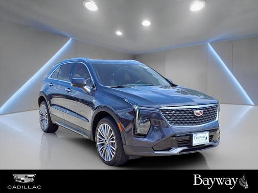2025 Cadillac XT4 Premium Luxury