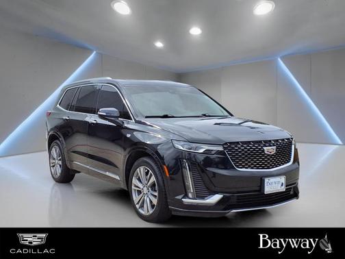 2022 Cadillac XT6 Premium Luxury FWD