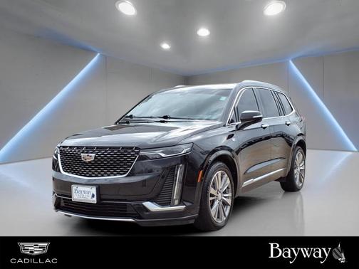 2022 Cadillac XT6 Premium Luxury FWD