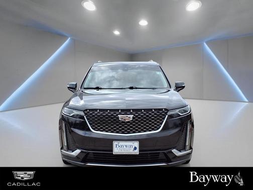 2022 Cadillac XT6 Premium Luxury FWD