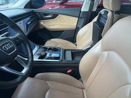 2020 Audi Q8 55 Prestige