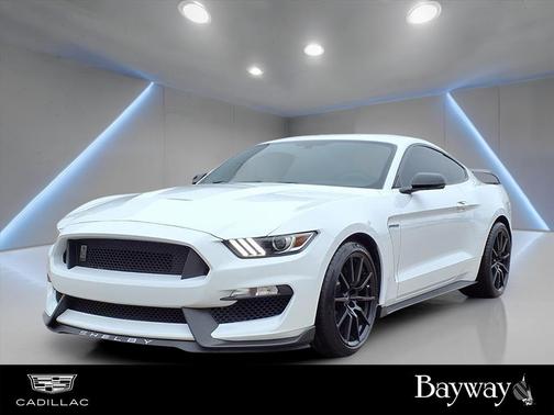 2016 Ford Shelby GT350 Base