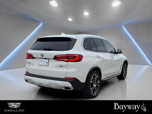 Alpine White 2023 BMW X5 sDrive40i