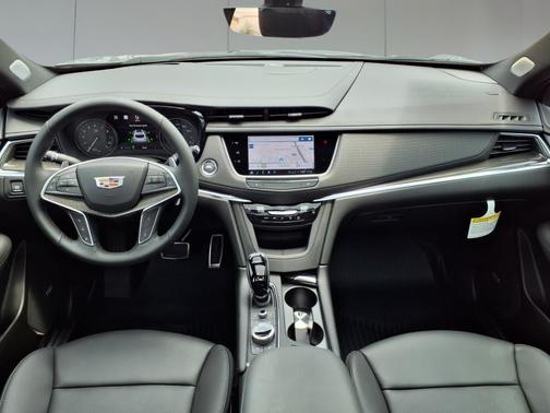 2025 Cadillac XT5 Sport