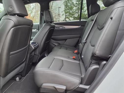 2025 Cadillac XT6 Luxury FWD
