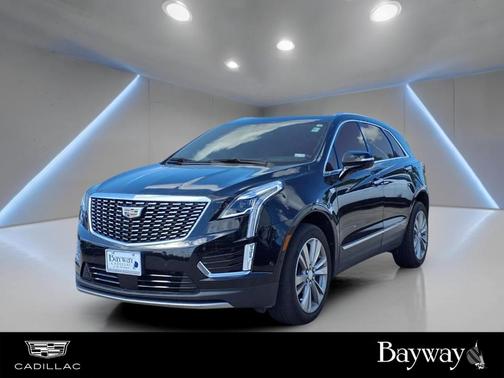 Stellar Black Metallic 2022 Cadillac XT5 Premium Luxury
